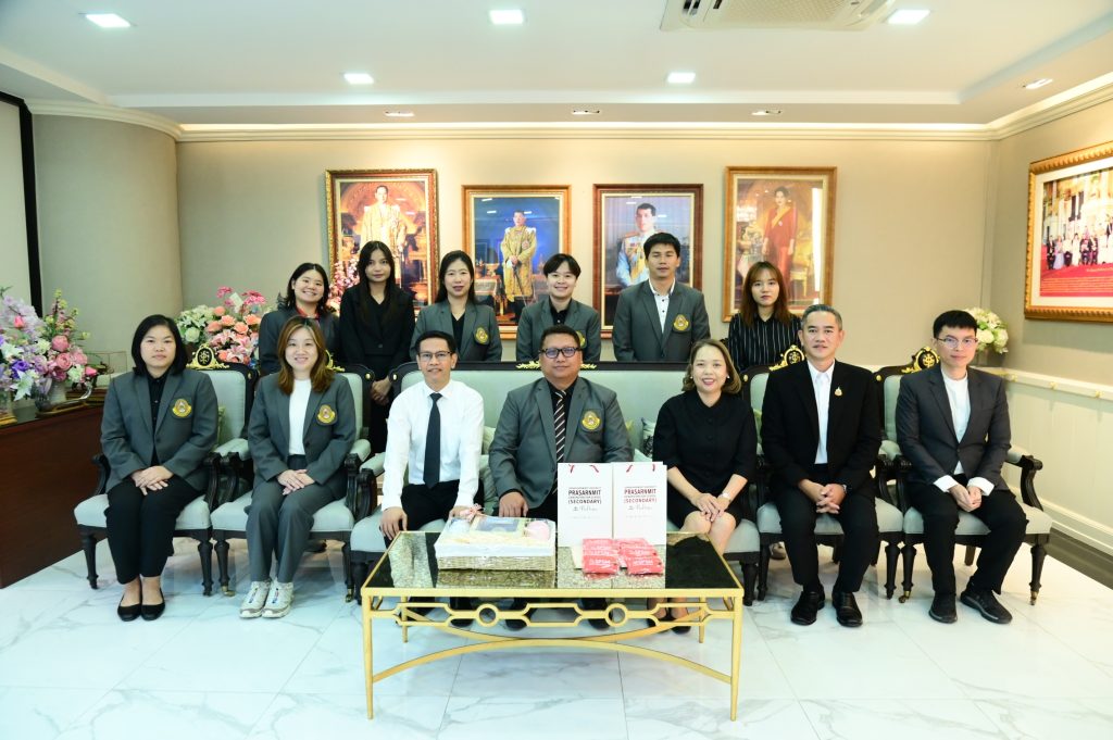 LINE_ALBUM_คณะดูงาน_260113_6